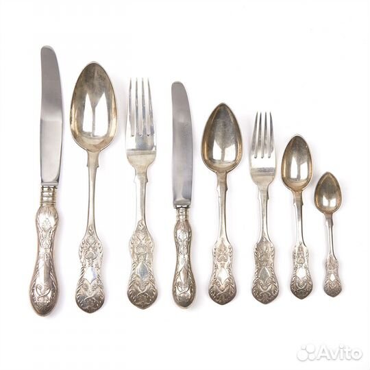 Набор серебра на 8 предметов 
