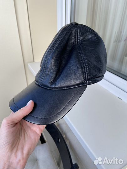 Мужская кепка из натуральной кожи