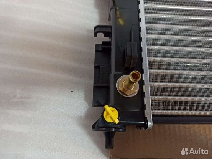 Радиатор Рио 4 Kia Rio 2017-2021 АКПП