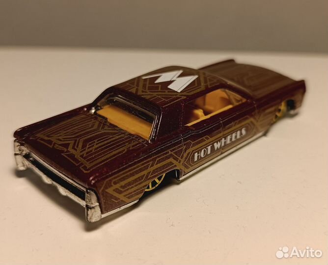 Hot Wheels Lincoln Continental 1/64