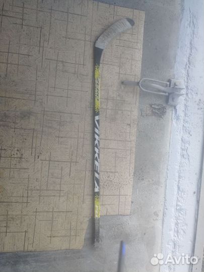 Продам хоккейную клюшку