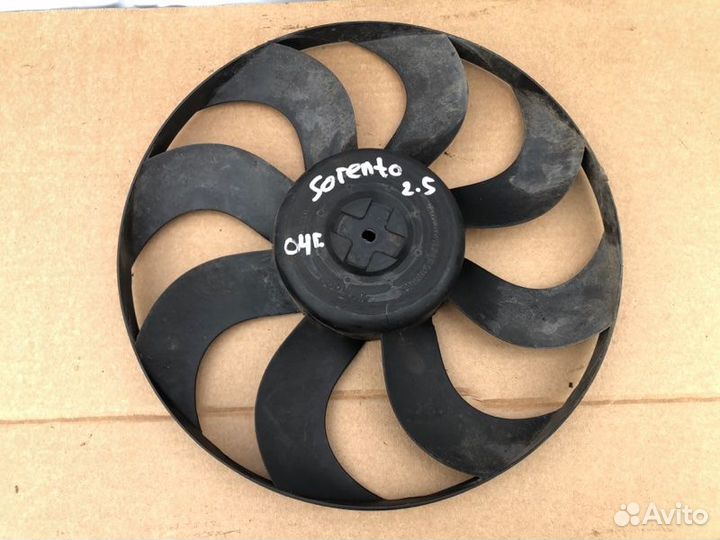 Вентилятор охлаждения радиатора Kia Sorento I JC