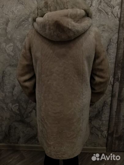 Шуба мутоновая с капюшоном 46 48