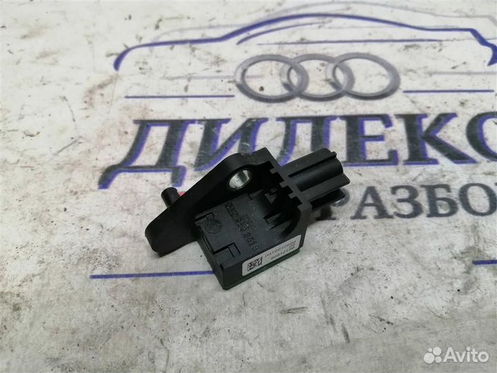 Датчик AIR BAG VW Passat (B7) 2011-2015