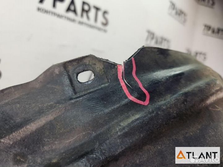 Подкрылок передний левый nissan laurel