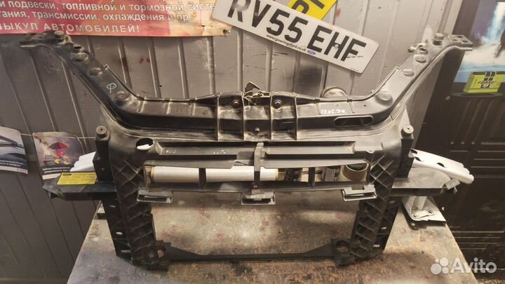 Панель передняя (телевизор) Ford Fusion