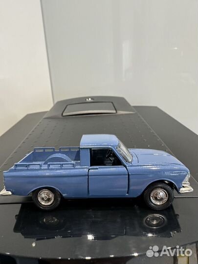Модель автомобиля Москвич Пикап 1/43