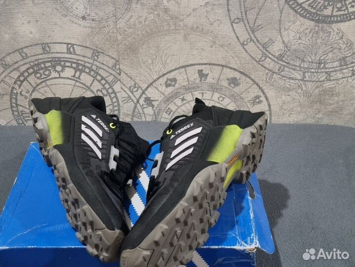 Зимние кроссовки Adidas terrex