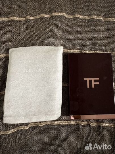 Тени Tom Ford Cherry Smoke 02