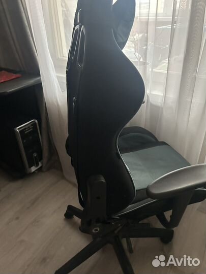 Компьютерное кресло