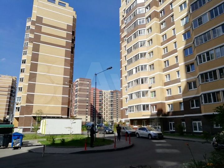 1-к. квартира, 33 м², 9/15 эт.