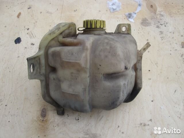 Бачок расширительный Dodge Stratus