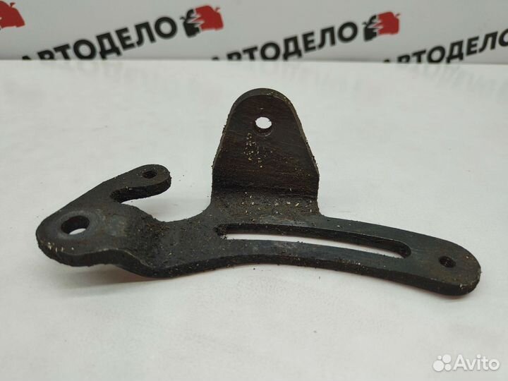 Кронштейн генератора Suzuki Cultus GC21S 1999 г.в