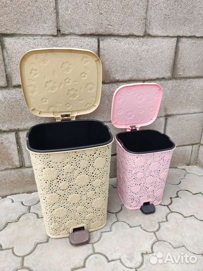 Мусорное ведро с педалью