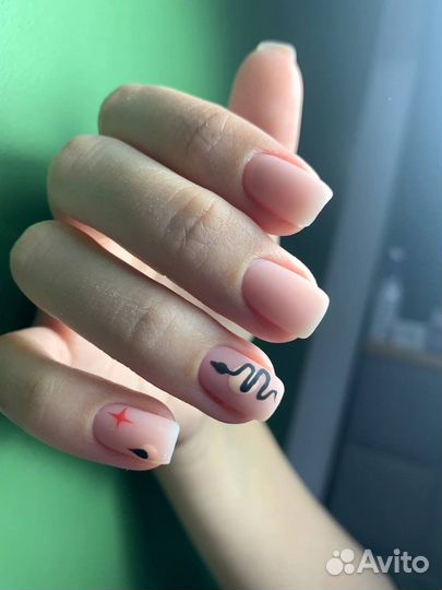 Мастер маникюра