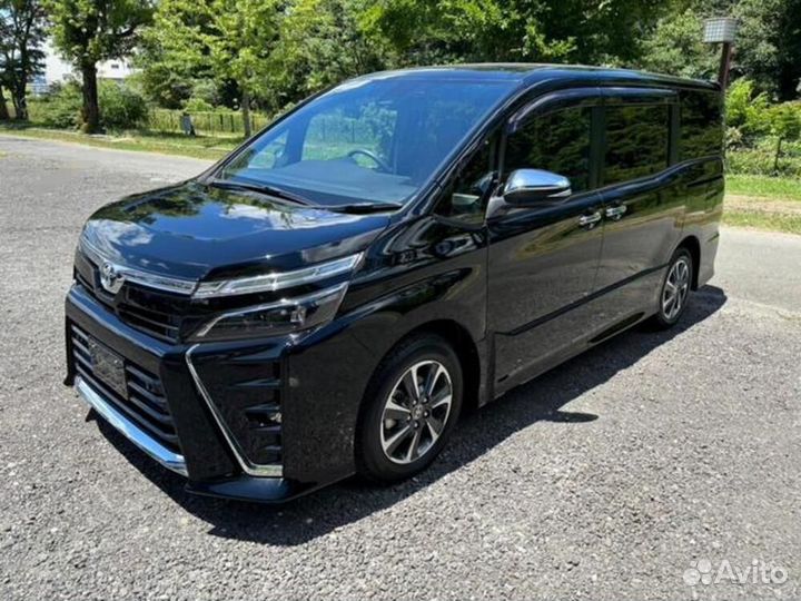 Toyota Voxy 2.0 CVT, 2020, 45 000 км