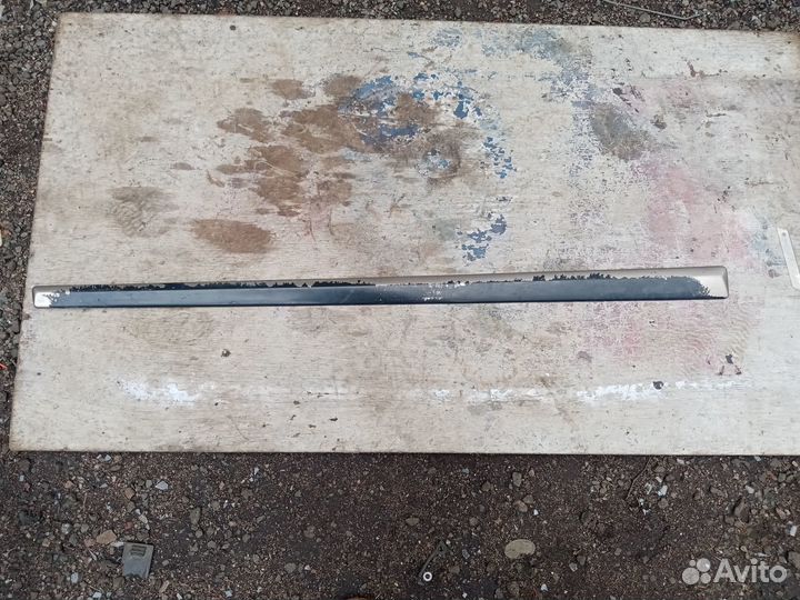 Молдинг передний правый на Сузуки Лиана 07г