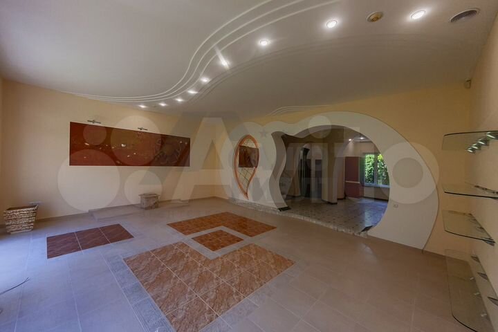 Таунхаус 210 м² на участке 8 сот.