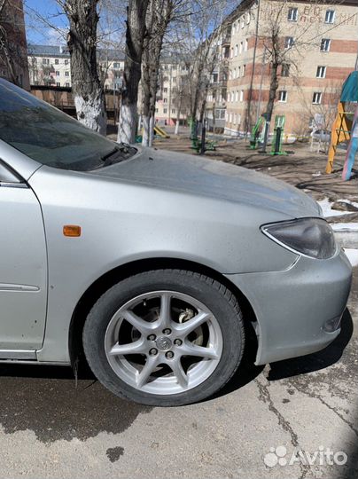 Крыло Camry 30