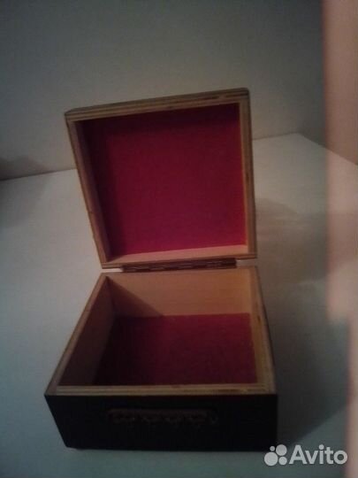 Антикварная шкатулка