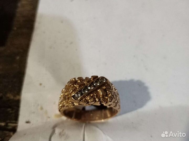 Мужской золотой перстень