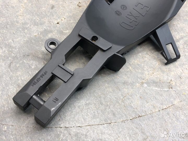 Пер прав кронштейн BMW X6 E71