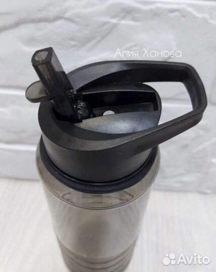 Бутылка с трубочкой новая