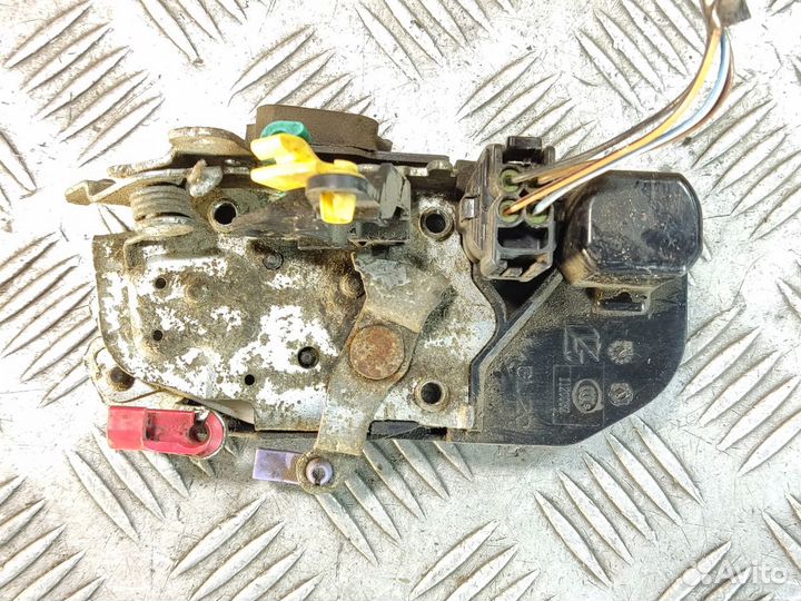 Замок двери передней левой Gaz Газ