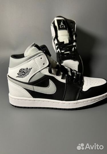 Кроссовки Nike Air Jordan 1 Black White Люкс