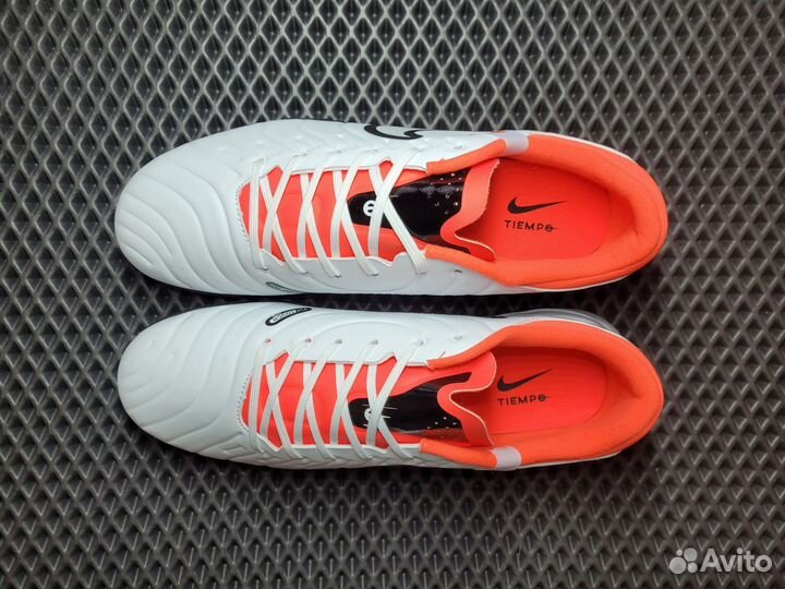 Футбольные сороконожки Nike