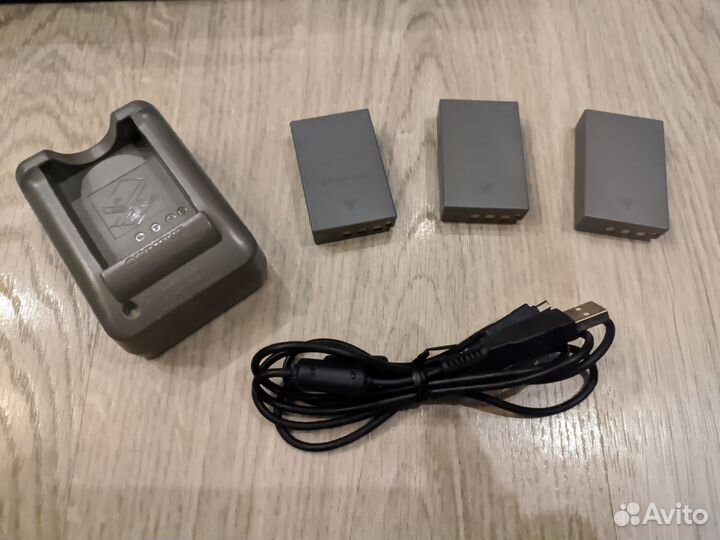 Olympus OM-D E-M10 Mark II + 2 объектива