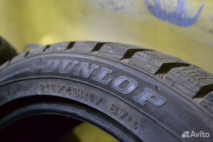 Dunlop Winter Maxx WM01 215/45 R17