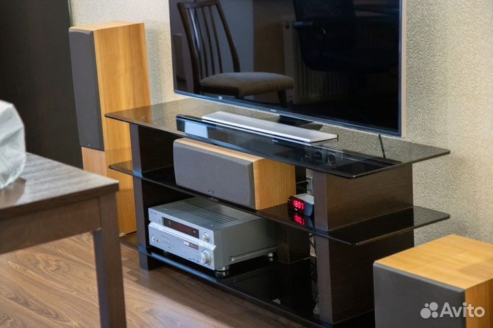 Стеклянная тумба под тв телевизор