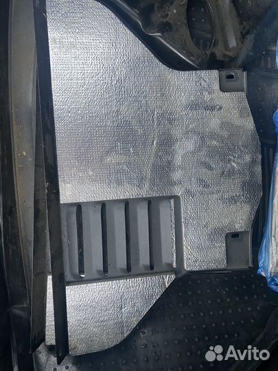 Заводская защита и пыльник LADA Niva Trevel