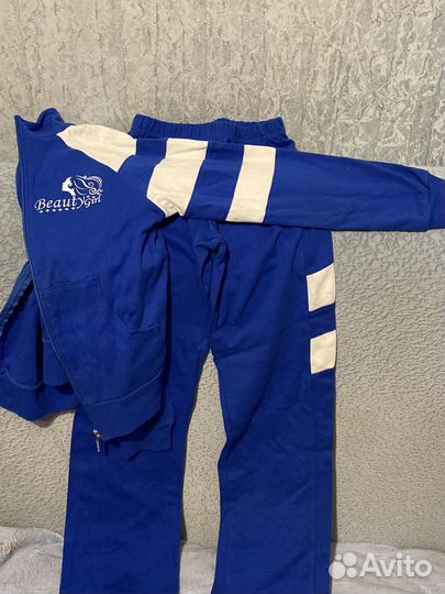 Спортивный костюм
