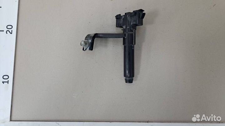 Б/У Форсунка омывателя фары 852080K050 toyota