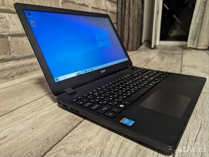 Отличный ноутбук Acer i3-5005U/240 SSD/8 RAM