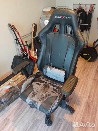 Игровое кресло DxRacer King Series OH/K99/N б/у