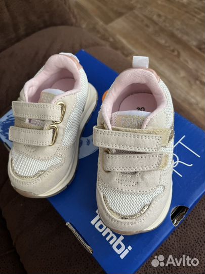 Кроссовки детские