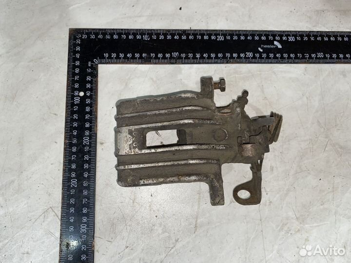 Суппорт задний левый volkswagen golf 4