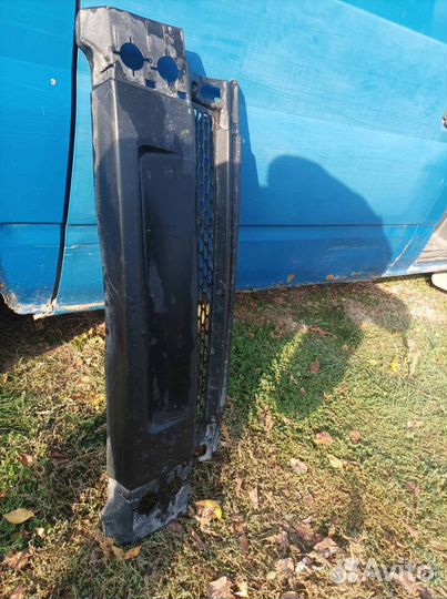 Передний бампер