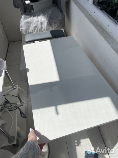 Маникюрный стол