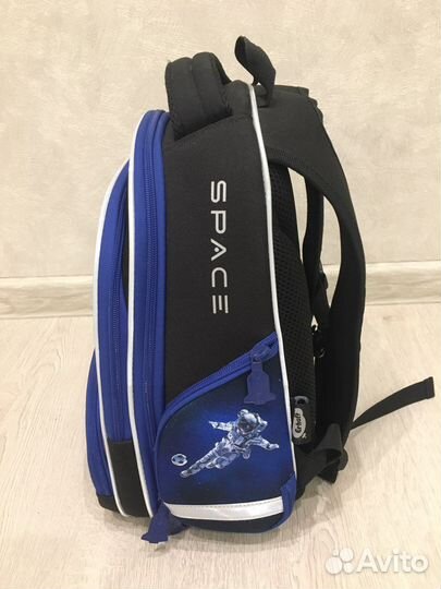 Рюкзак школьный