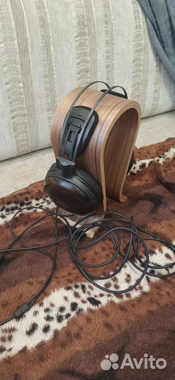 Наушники Audio-technica ATH-W5000+подставка