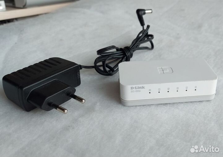 D-Link Коммутатор свитч хаб DES-1005