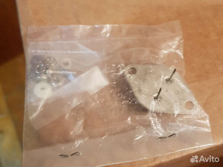 Транзистор 2SB465 Toshiba Japan