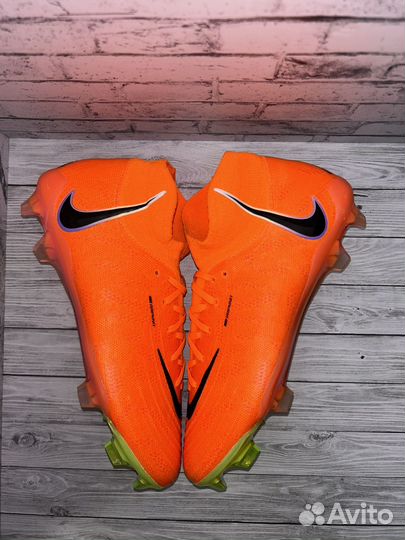 Бутсы Nike Phantom Luna