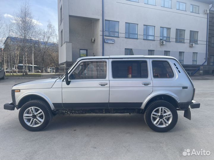 LADA 4x4 (Нива) 1.7 МТ, 2009, 200 000 км