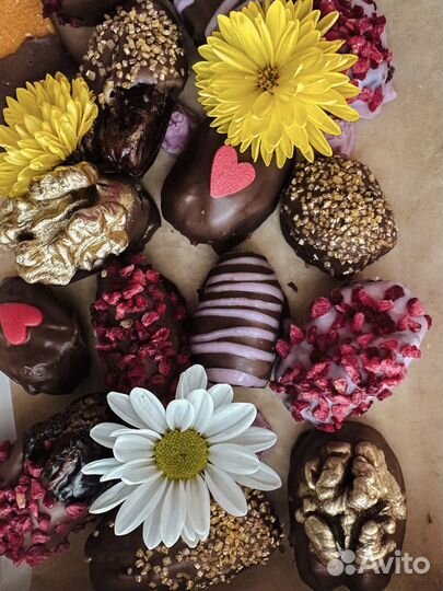 Финики в шоколаде