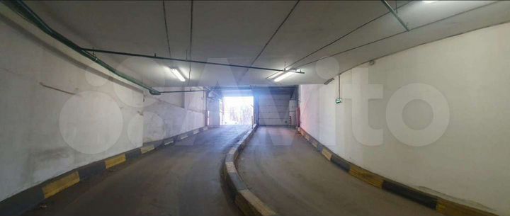 Машиноместо, 14 м²